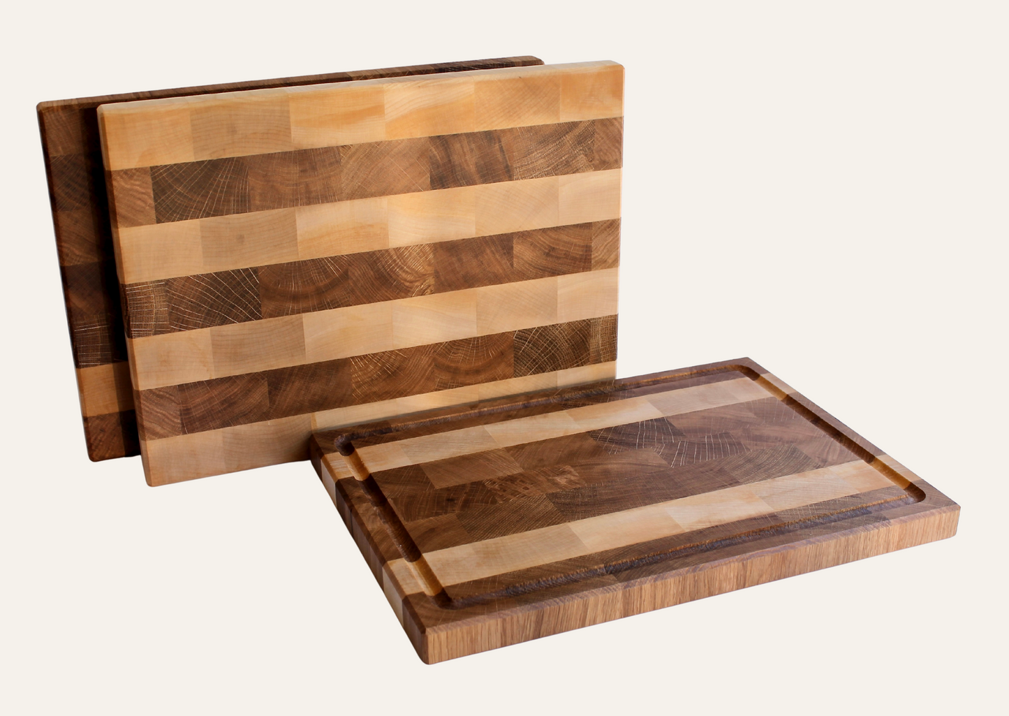Stirnholzschneidebrett aus Schweizer Eiche und Ahorn 3cm dick