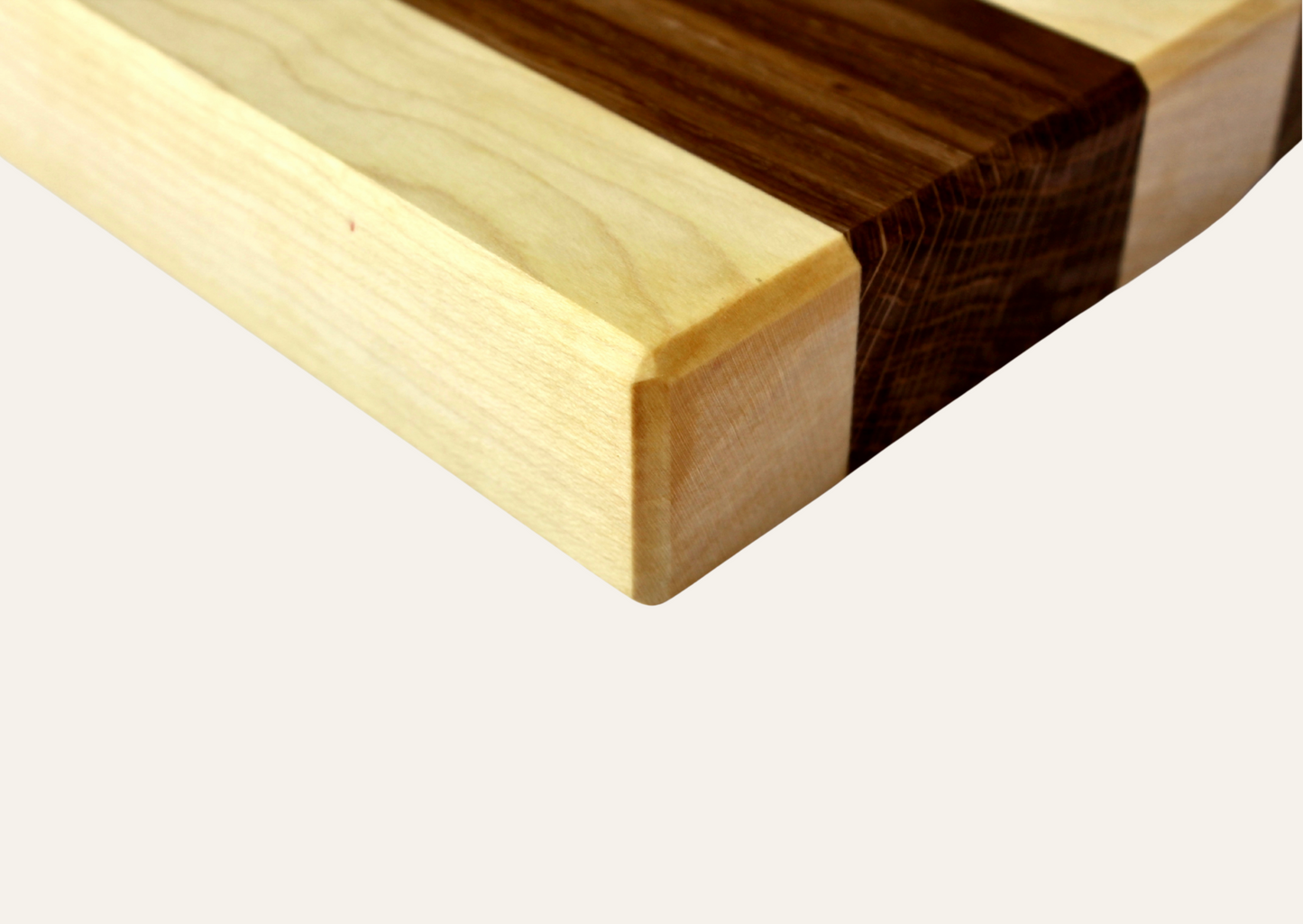Schneidebrett aus Eiche und Ahorn