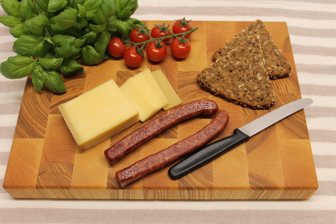 Stirnholzschneidebrett aus schweizer Esche